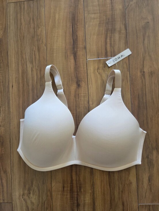 Soma Other - NEW Soma Vanishing 360 Wireless Bra Womens Size 38D Pale Sand Beige